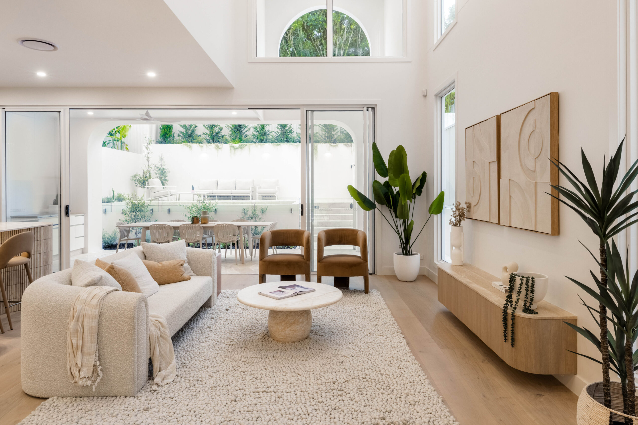 lounge cropped coloured-